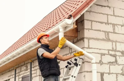 Pose et remplacement de gouttières à Lafeuillade-en-Vézie